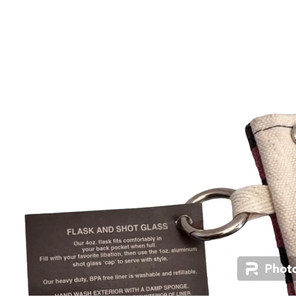 Tote Able Red/Black Buffalo Plaid 4 oz Flask and 1 oz Shot Glass.  New with Tags